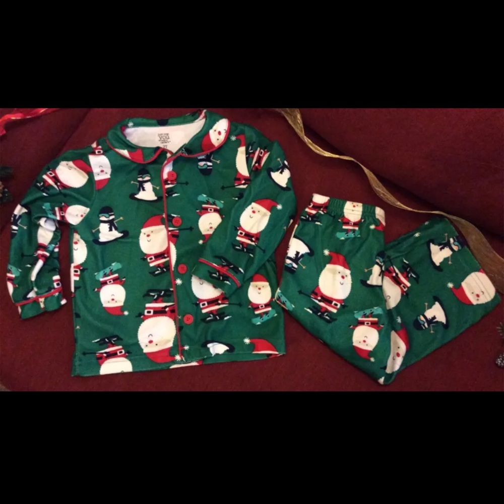 Boy’s Christmas PJs sz 2T